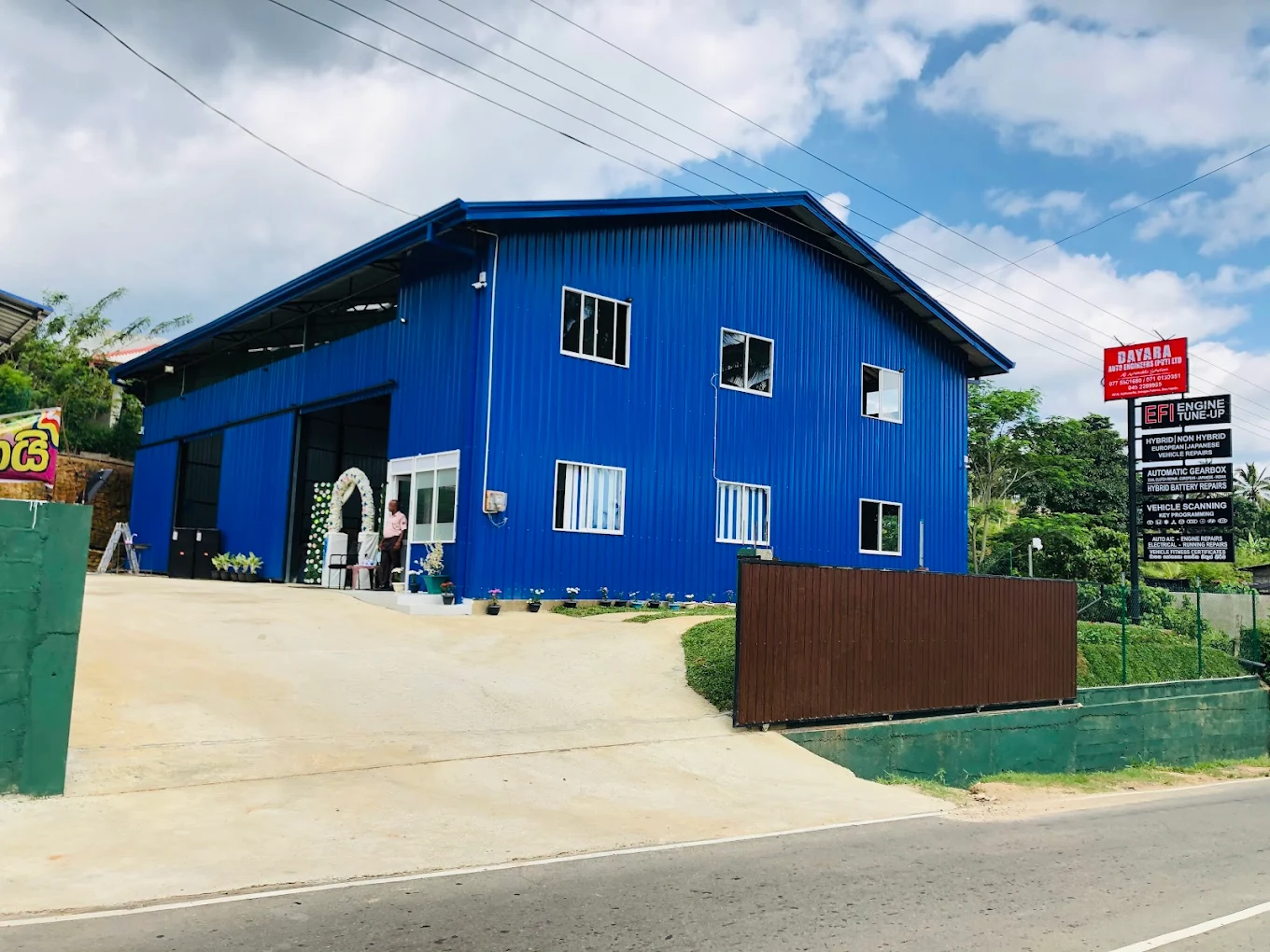 Dayara Auto Engineers modern workshop facility in Balangoda